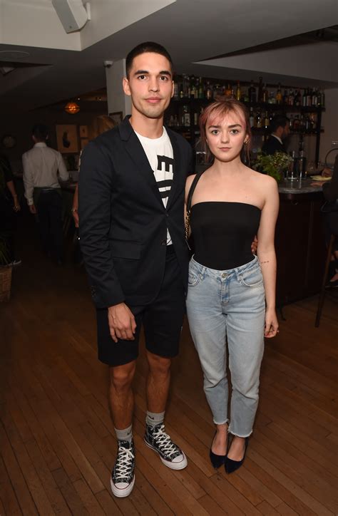 maisie williams freund|Maisie Williams & Reuben Selbys Relationship。